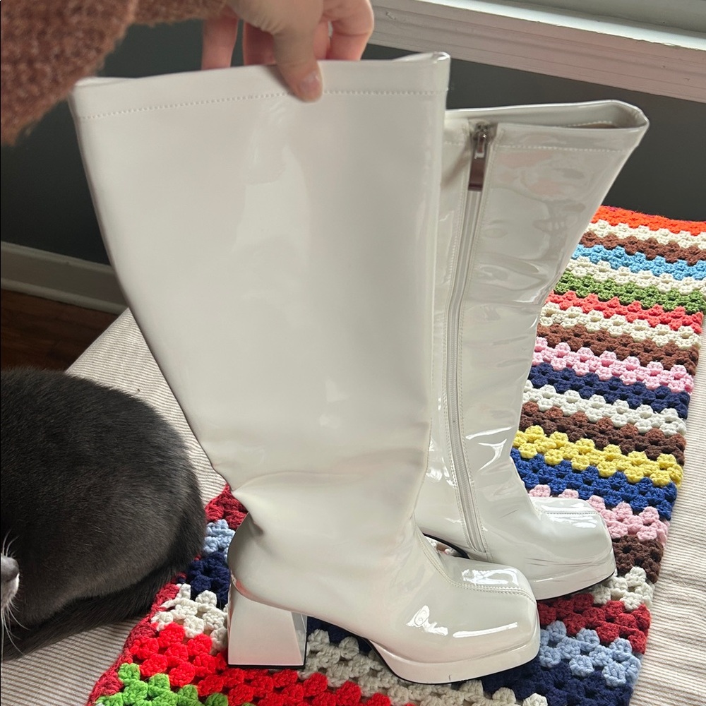 White GoGo Boots - Size 37